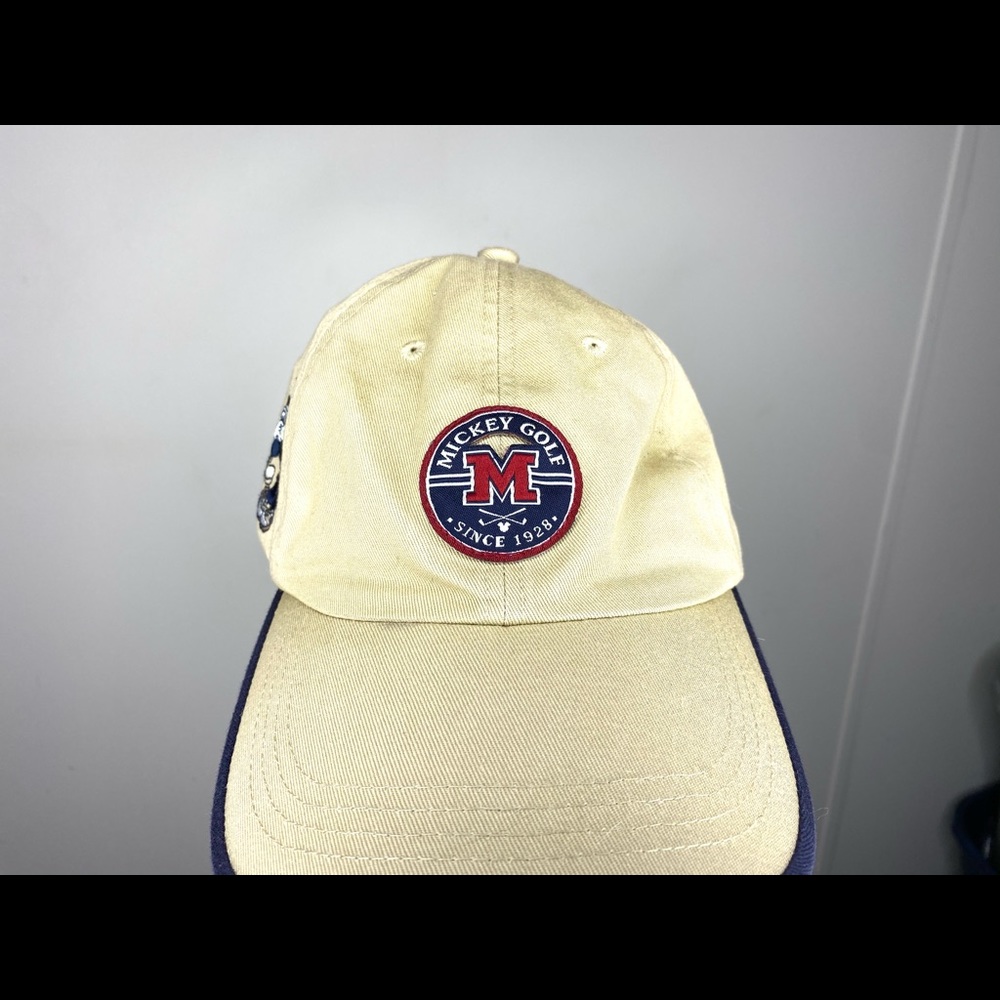 Disney Mickey Mouse golf hat
